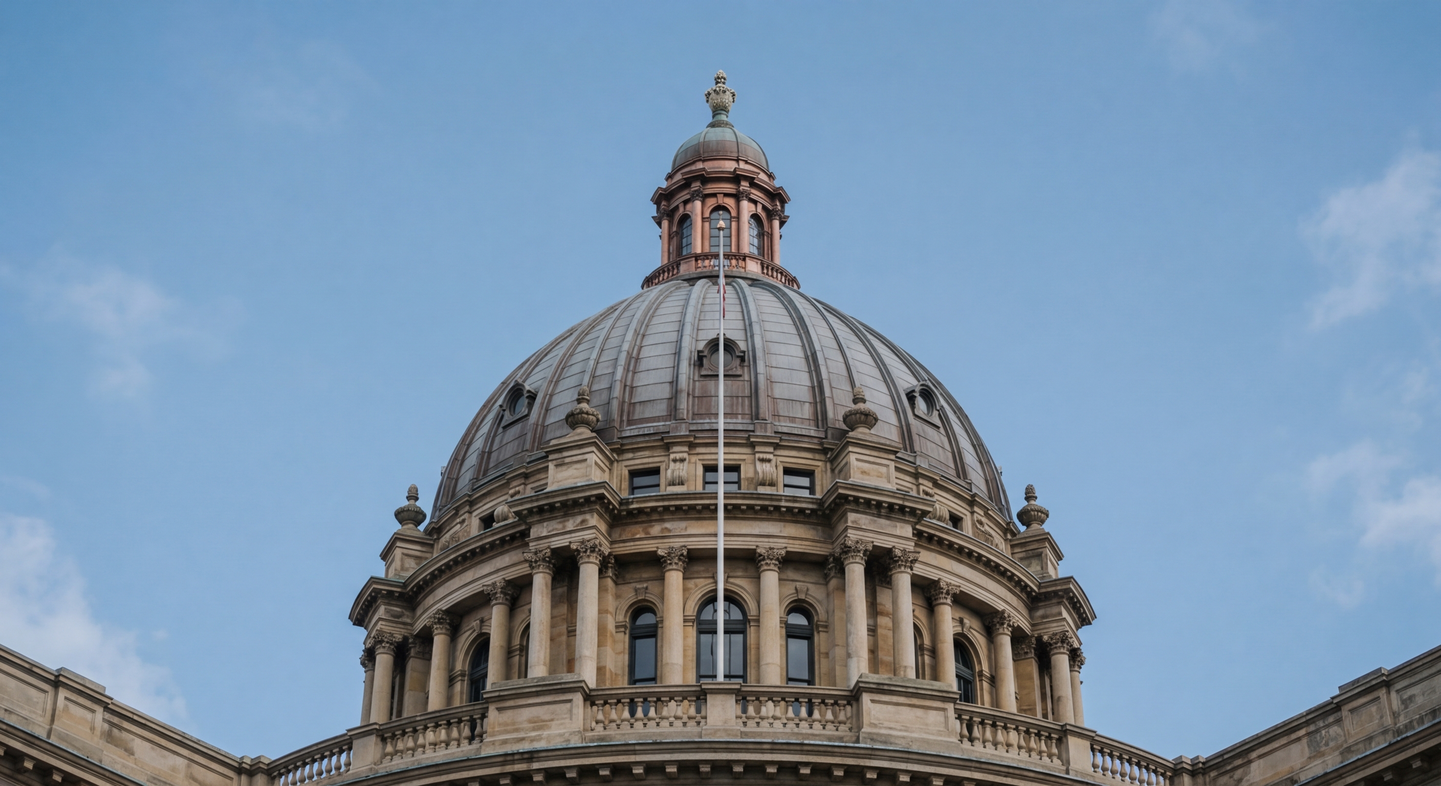 State capitol building dome, illustrating pending biometric privacy legislation